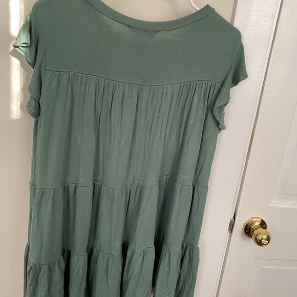 Francesca's Green XS Summer Dress - Picture 2 of 2